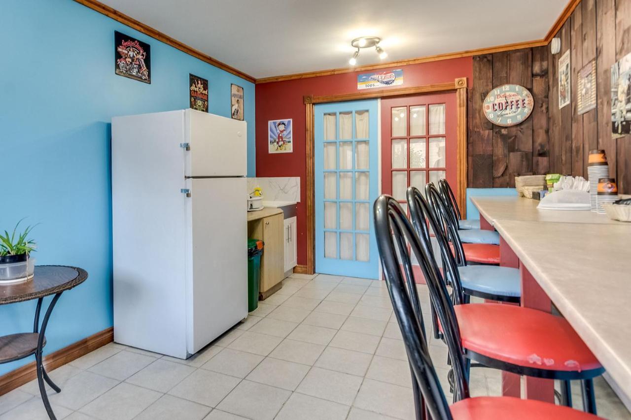 Le Saint Alex Motel Bagian luar foto