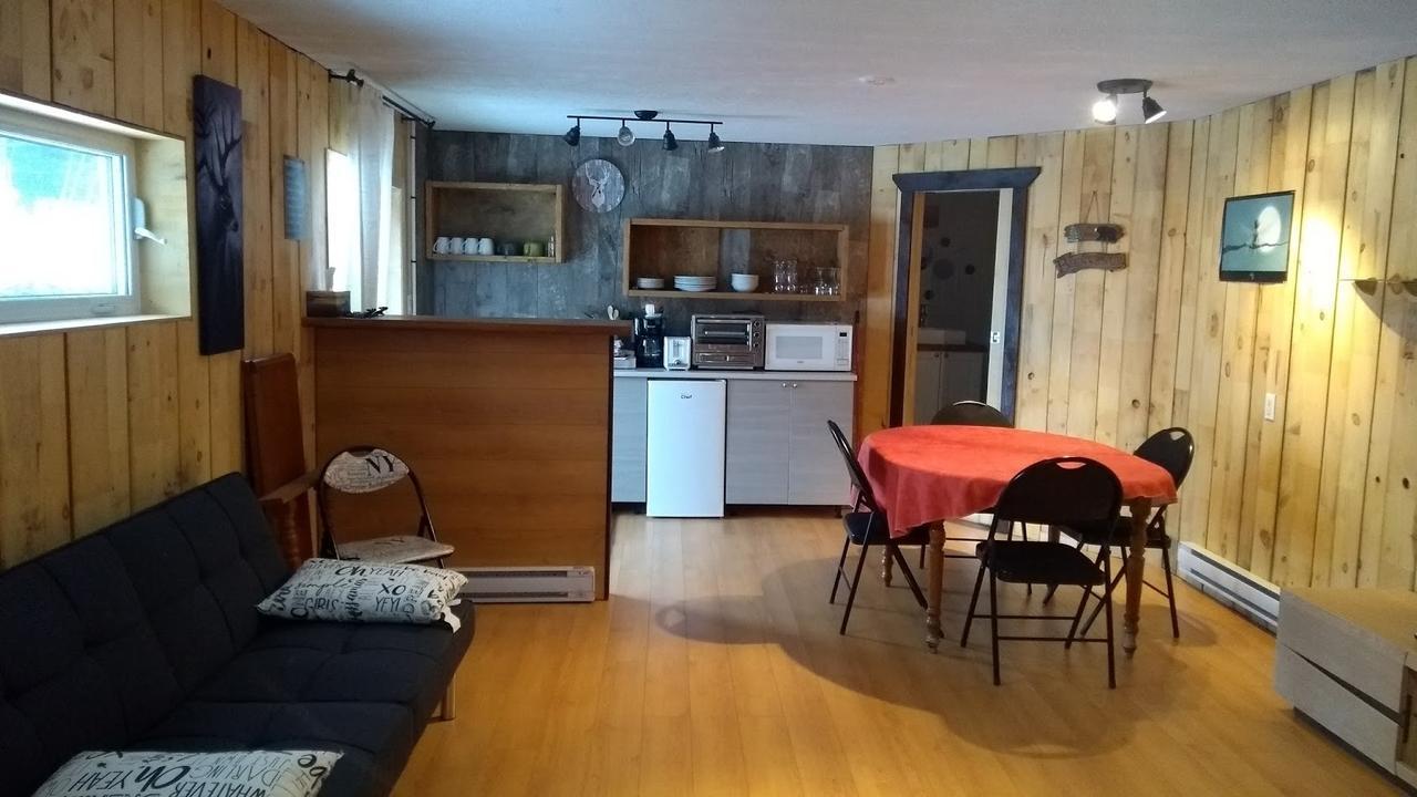 Le Saint Alex Motel Bagian luar foto