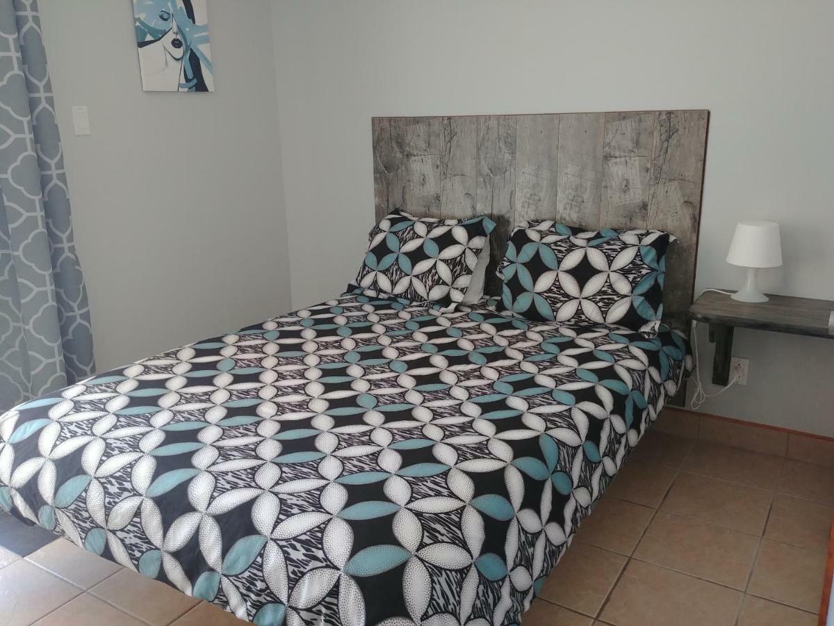 Le Saint Alex Motel Bagian luar foto